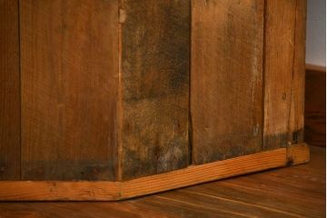 アンティーク家具　イギリスアンティーク　パイン材　壁掛けコーナーキャビネット