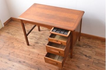 ヴィンテージ家具　イギリスビンテージ　オーク材　片袖机