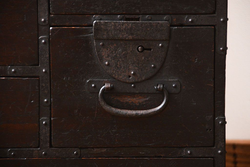 アンティーク家具　古民具・骨董　味わい深い小箪笥