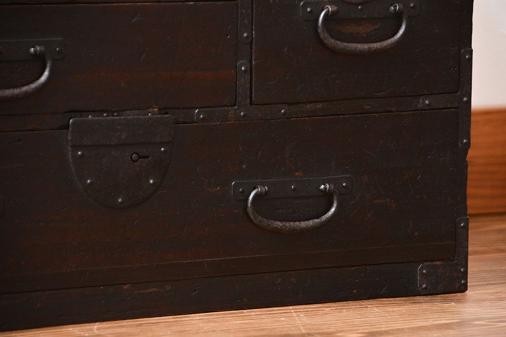 アンティーク家具　古民具・骨董　味わい深い小箪笥