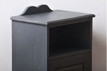 アンティーク雑貨　アンティークペイント　ナイトテーブル(1)