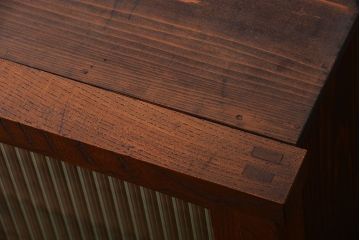 アンティーク家具　前面欅材　モールガラス入り戸棚