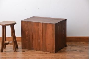 アンティーク家具　前面欅材　モールガラス入り戸棚