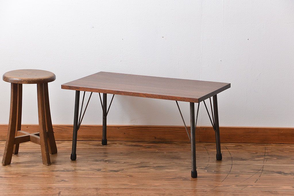 アンティーク雑貨　アンティーク　鉄脚センターテーブル(ディスプレイ台)(1)