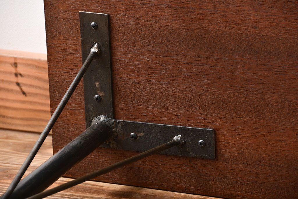 アンティーク家具　アンティーク　鉄脚センターテーブル(ディスプレイ台)(2)