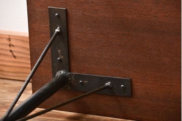 アンティーク家具　アンティーク　鉄脚センターテーブル(ディスプレイ台)(2)