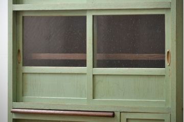 アンティーク家具　アンティークペイント　小振りな食器棚