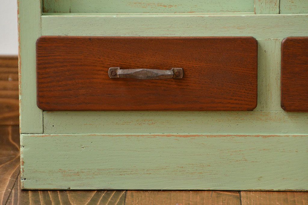 アンティーク家具　アンティークペイント　小振りな食器棚