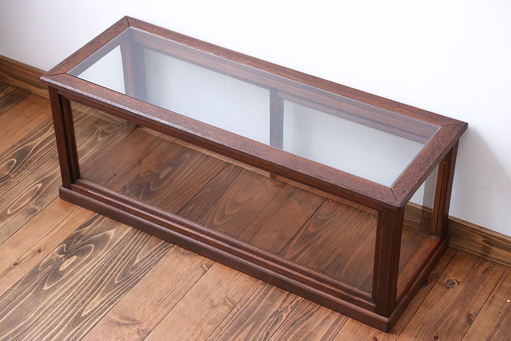 アンティーク家具　アンティーク　小振りな横長ガラスケース