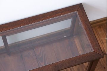 アンティーク家具　アンティーク　小振りな横長ガラスケース