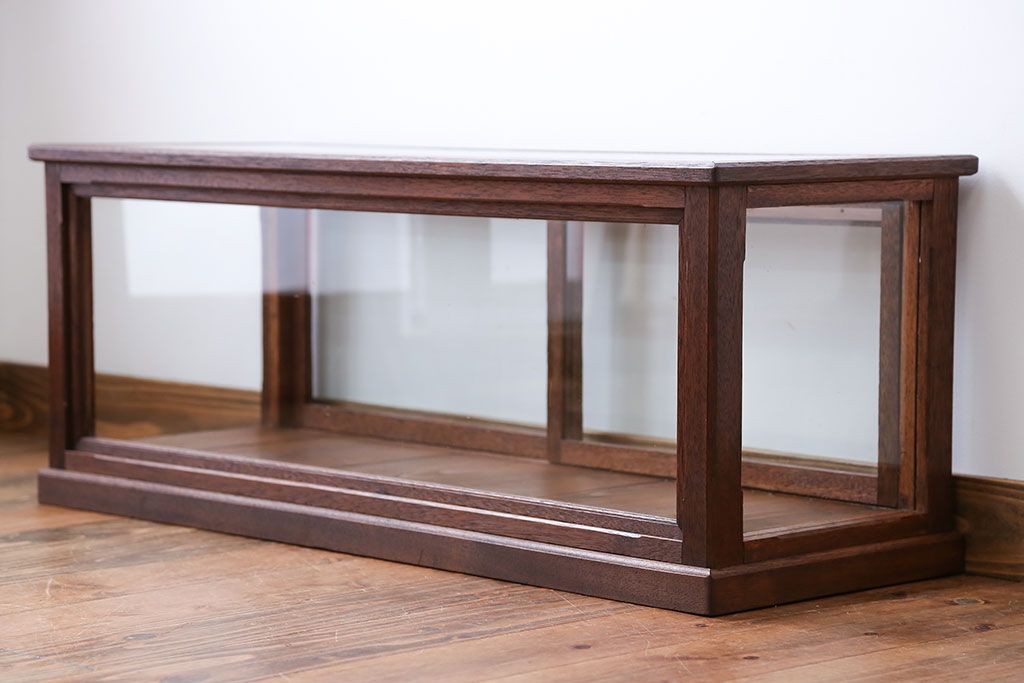 アンティーク家具　アンティーク　小振りな横長ガラスケース