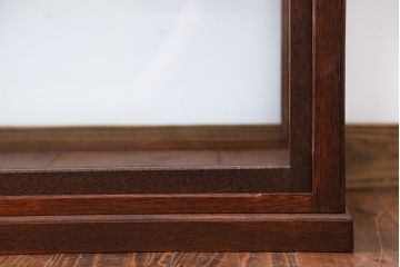 アンティーク家具　アンティーク　小振りな横長ガラスケース