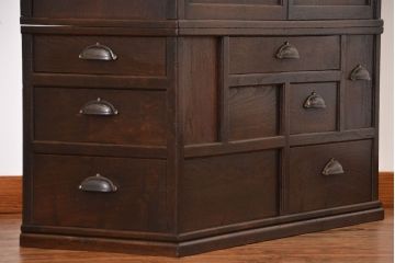 アンティーク家具　三方栗材　変わり型　上品な三段重ね箪笥