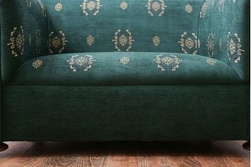 アンティーク家具　イギリスアンティーク　ラグジュアリー感溢れる上品なソファ