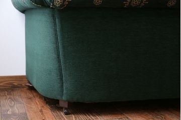 アンティーク家具　イギリスアンティーク　ラグジュアリー感溢れる上品なソファ