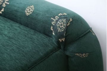 アンティーク家具　イギリスアンティーク　ラグジュアリー感溢れる上品なソファ