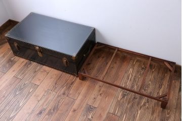 アンティーク家具　イギリスアンティーク　トランクセンターテーブル