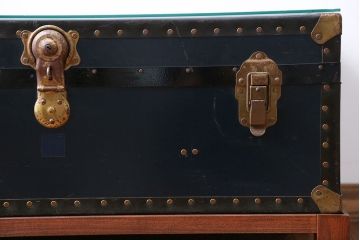 アンティーク家具　イギリスアンティーク　トランクセンターテーブル