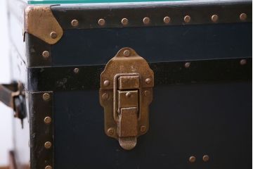 アンティーク家具　イギリスアンティーク　トランクセンターテーブル