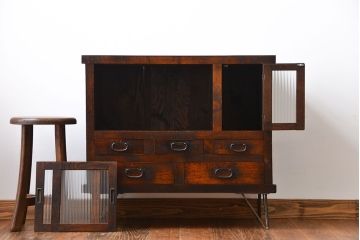 アンティーク家具　アンティーク　味わい深い鉄脚戸棚