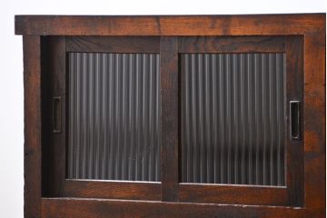 アンティーク家具　アンティーク　味わい深い鉄脚戸棚