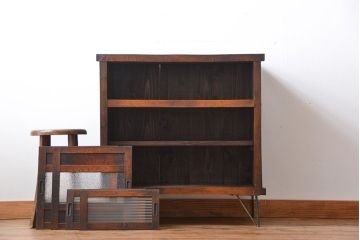 アンティーク家具　アンティーク　鉄脚付きガラス戸棚