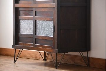 アンティーク家具　アンティーク　鉄脚付きガラス戸棚