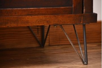 アンティーク家具　アンティーク　鉄脚付きガラス戸棚