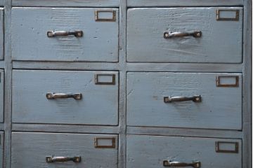 アンティーク家具　アンティークペイント　14杯引き出し