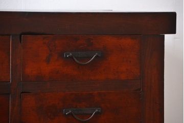 アンティーク家具　古民具・骨董　漆の質感が味わい深い水屋箪笥サイドボード