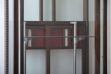 アンティーク家具　大正ロマン　当時物色ガラス入りガラスケース