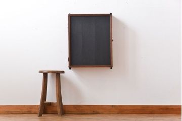 アンティーク家具　アンティーク　黒板付き　壁掛け戸棚