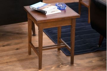 アンティーク家具　アンティーク　ナラ材のサイドテーブル
