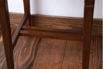 アンティーク家具　アンティーク　ナラ材のサイドテーブル