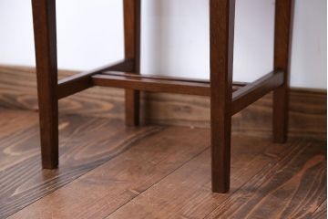 アンティーク家具　アンティーク　ナラ材のサイドテーブル