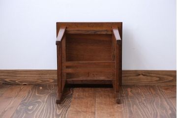 アンティーク家具　アンティーク　ナラ材のサイドテーブル