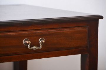 アンティーク家具　イギリスアンティーク　マホガニー材　上品なデスク