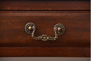 アンティーク家具　イギリスアンティーク　マホガニー材　上品なデスク