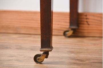 アンティーク家具　イギリスアンティーク　マホガニー材　上品なデスク