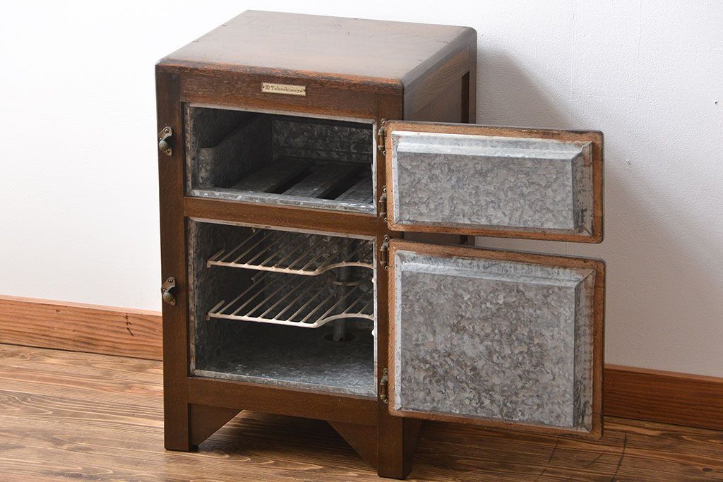 アンティーク雑貨　昭和レトロ　小振りな木製冷蔵庫