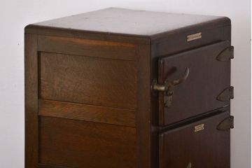 アンティーク雑貨　昭和レトロ　小振りな木製冷蔵庫