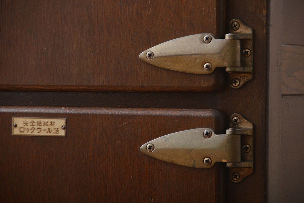 アンティーク雑貨　昭和レトロ　小振りな木製冷蔵庫