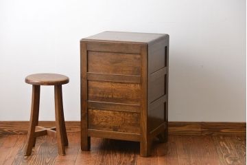 アンティーク雑貨　昭和レトロ　小振りな木製冷蔵庫