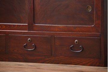 アンティーク家具　古民具・骨董　前面欅材!漆塗り時代箪笥ローボード(1)