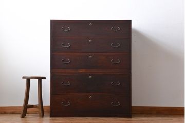 アンティーク家具　古民具・骨董　前面欅材!漆塗り時代箪笥(2)