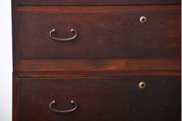 アンティーク家具　古民具・骨董　前面欅材!漆塗り時代箪笥(2)