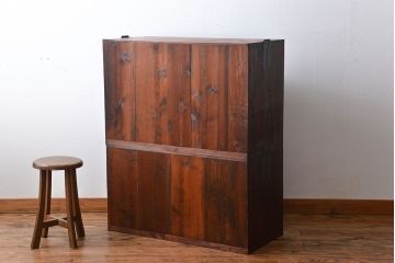 アンティーク家具　古民具・骨董　前面欅材!漆塗り時代箪笥(2)