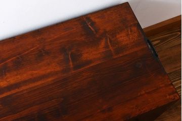 アンティーク家具　古民具・骨董　前面欅材!漆塗り時代箪笥(2)