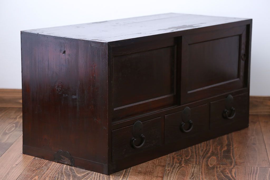 アンティーク家具　古民具・骨董　味わい深い衣装箪笥