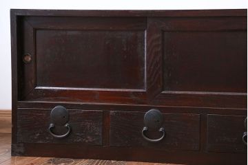 アンティーク家具　古民具・骨董　味わい深い衣装箪笥